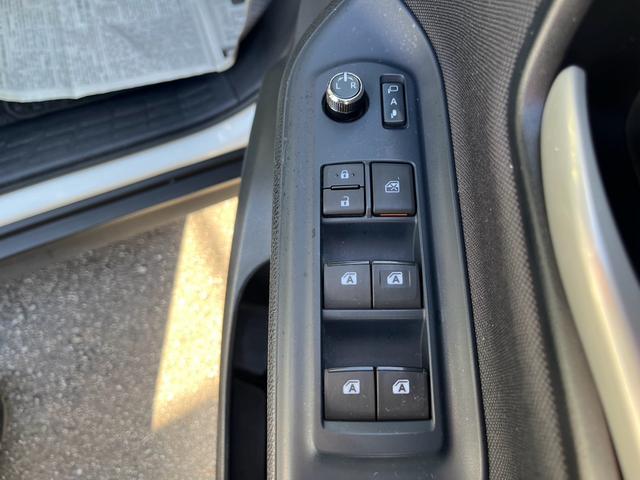 ノア Si 4WD スマートキー プッシュスタート 純正ナビ フルセグテレビ バックカメラ Bluetooth対応 両側パワースライドドア ビルトインETC エンジンスターター 7人乗り 電動格納ドアミラー(22枚目)