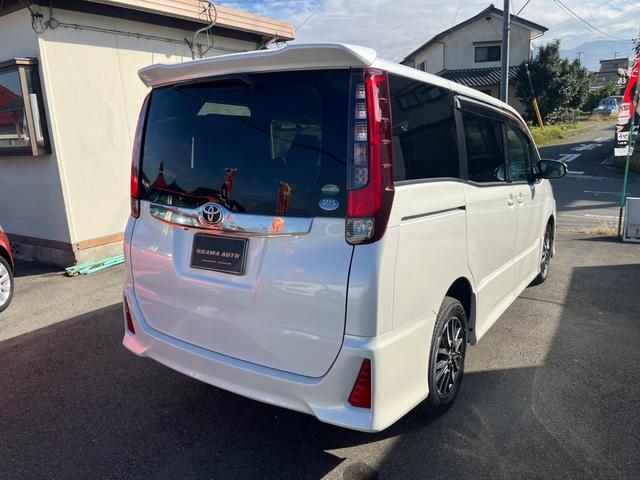 ノア Si 4WD スマートキー プッシュスタート 純正ナビ フルセグテレビ バックカメラ Bluetooth対応 両側パワースライドドア ビルトインETC エンジンスターター 7人乗り 電動格納ドアミラー(23枚目)