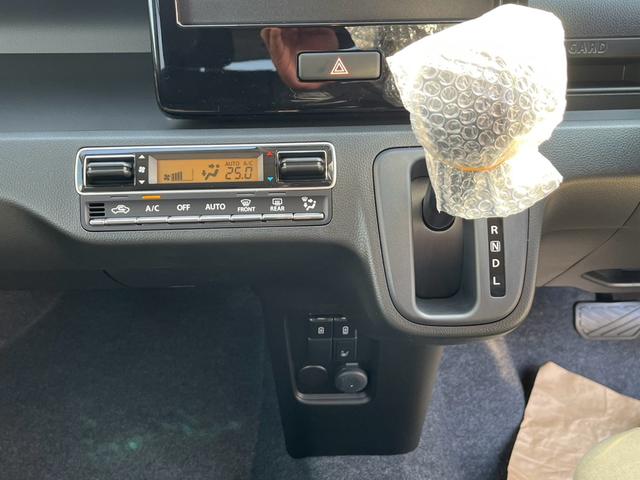 ワゴンRカスタムZ ハイブリッドZX アップグレードパッケージ スマートキー プッシュスタート クルーズコントロール 運転席シートヒーター クルーズコントロール レーンアシスト クリアランスソナー アイドリングストップ 横滑り防止 電動格納ドアミラー(12枚目)