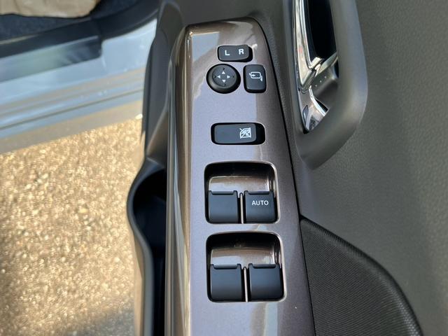 ワゴンRカスタムZ ハイブリッドZX アップグレードパッケージ スマートキー プッシュスタート クルーズコントロール 運転席シートヒーター クルーズコントロール レーンアシスト クリアランスソナー アイドリングストップ 横滑り防止 電動格納ドアミラー(20枚目)