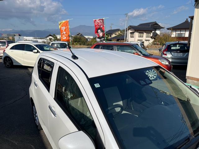 ミライース G SAIII スマートキー プッシュスタート 前席シートヒーター オートエアコン プッシュスタート クリアランスソナー 横滑り防止 アイドリングストップ オートマチックハイビーム スマートアシスト(5枚目)