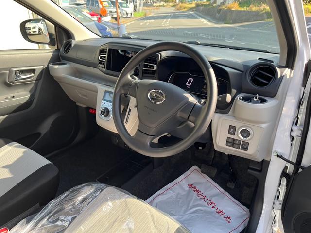 ミライース G SAIII スマートキー プッシュスタート 前席シートヒーター オートエアコン プッシュスタート クリアランスソナー 横滑り防止 アイドリングストップ オートマチックハイビーム スマートアシスト(8枚目)