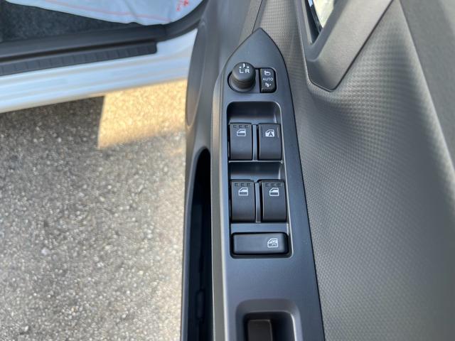 ミライース G SAIII スマートキー プッシュスタート 前席シートヒーター オートエアコン プッシュスタート クリアランスソナー 横滑り防止 アイドリングストップ オートマチックハイビーム スマートアシスト(16枚目)