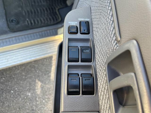 ランドクルーザー70 バン 4WD 5速マニュアル ワンオーナー キーレス 純正ナビ フルセグテレビ バックカメラ Bluetooth対応 ETC スタッドレスタイヤ付 シガーライター ライトレベライザー(21枚目)