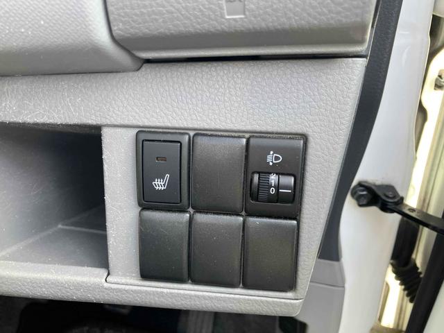 ワゴンR FX 4WD キーレスエントリー 電動格納ミラー シートヒーター MT 盗難防止システム ABS CD 衝突安全ボディ エアコン パワーステアリング パワーウィンドウ(11枚目)