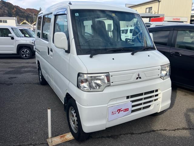 ミニキャブバン ＣＤ　ハイルーフ　４ＷＤ　オートマ　両側スライドドア　エアコン　ライトレベライザー　走行距離５．５万キロ　車検令和９年５月まで　修復歴無し　ホワイト（8枚目）