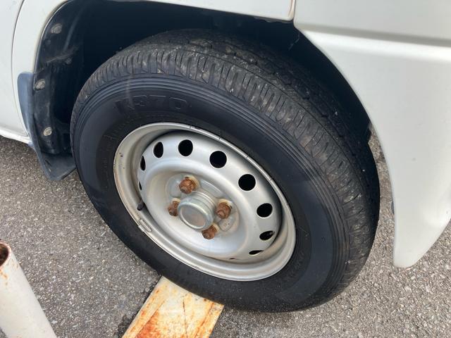 ミニキャブバン ＣＤ　ハイルーフ　４ＷＤ　オートマ　両側スライドドア　エアコン　ライトレベライザー　走行距離５．５万キロ　車検令和９年５月まで　修復歴無し　ホワイト（10枚目）