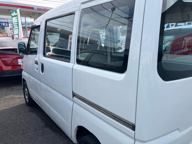 ミニキャブバン ＣＤ　ハイルーフ　４ＷＤ　オートマ　両側スライドドア　エアコン　ライトレベライザー　走行距離５．５万キロ　車検令和９年５月まで　修復歴無し　ホワイト（18枚目）