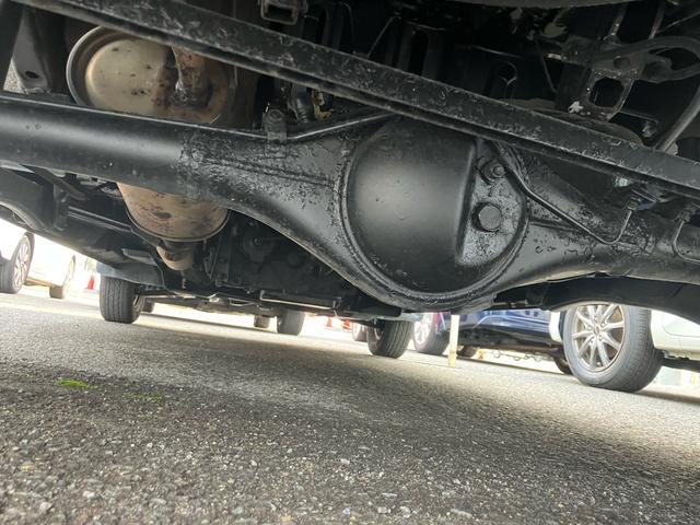 ミニキャブバン ＣＤ　ハイルーフ　４ＷＤ　オートマ　両側スライドドア　エアコン　ライトレベライザー　走行距離５．５万キロ　車検令和９年５月まで　修復歴無し　ホワイト（19枚目）