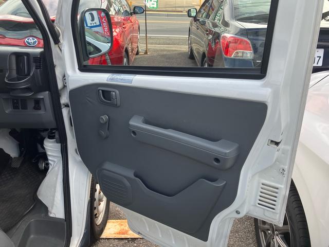 ミニキャブバン ＣＤ　ハイルーフ　４ＷＤ　オートマ　両側スライドドア　エアコン　ライトレベライザー　走行距離５．５万キロ　車検令和９年５月まで　修復歴無し　ホワイト（25枚目）