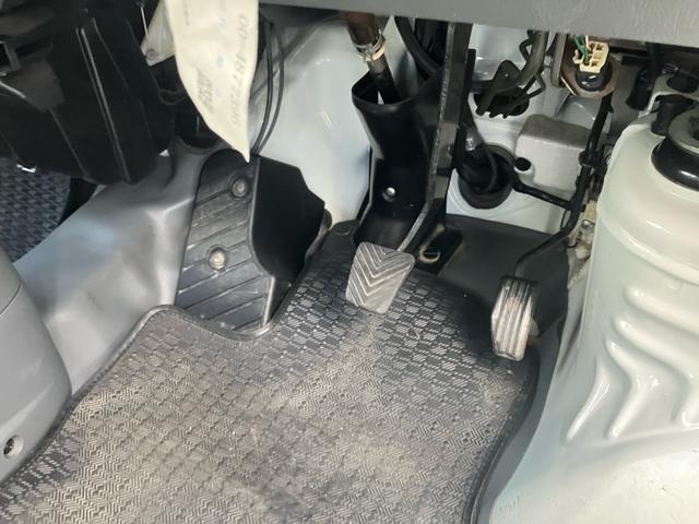 ミニキャブバン ＣＤ　ハイルーフ　４ＷＤ　オートマ　両側スライドドア　エアコン　ライトレベライザー　走行距離５．５万キロ　車検令和９年５月まで　修復歴無し　ホワイト（29枚目）