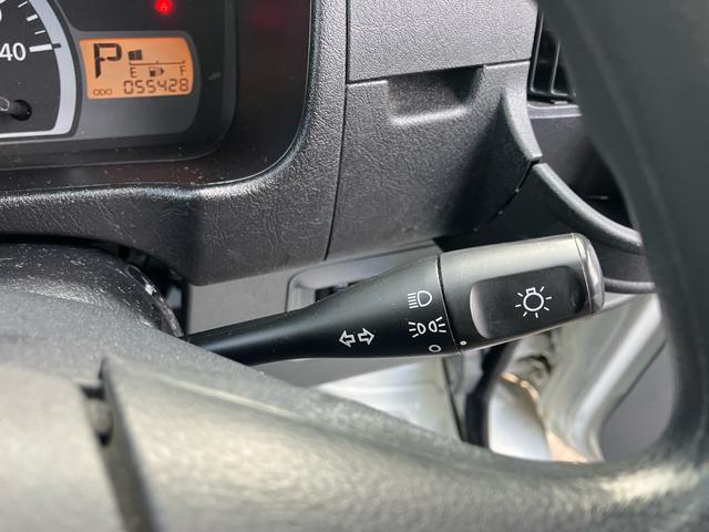 ミニキャブバン ＣＤ　ハイルーフ　４ＷＤ　オートマ　両側スライドドア　エアコン　ライトレベライザー　走行距離５．５万キロ　車検令和９年５月まで　修復歴無し　ホワイト（30枚目）