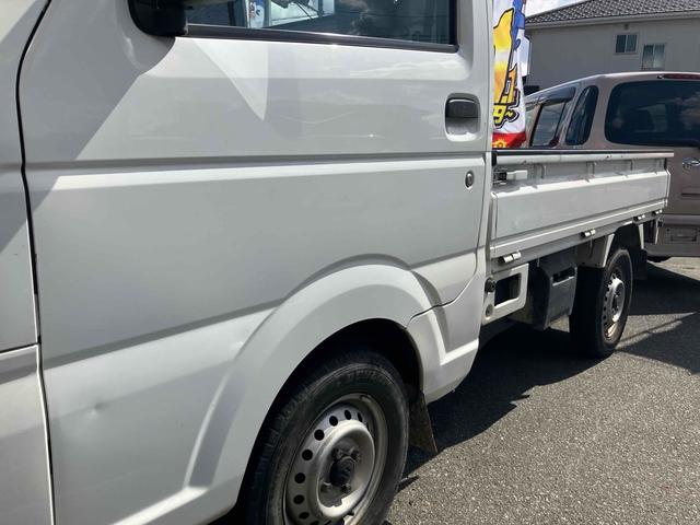 キャリイトラック ＫＣエアコン・パワステ　４ＷＤ　ＭＴ　エアコン　パワーステアリング　運転席エアバッグ　助手席エアバッグ（9枚目）
