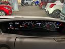 大きくて見やすいスピードメーター。視線移動の少ないセンターメーターなので、安全運転に貢献します。