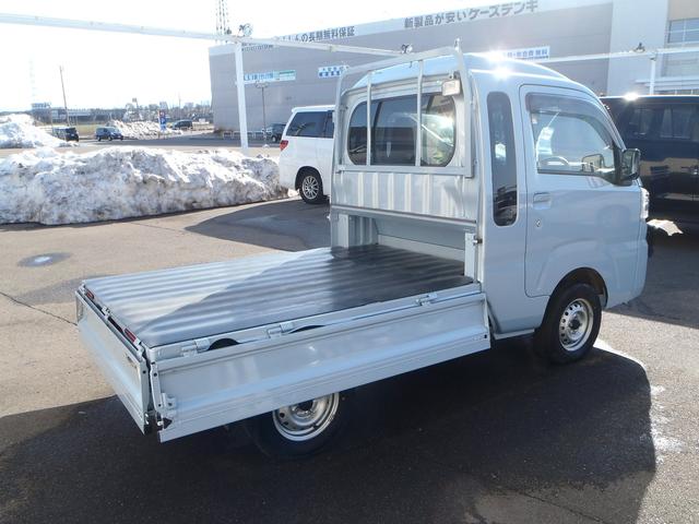 ジャンボSAIIIt 4WD CDオーディオ スマートアシストIIIt 追突回避支援ブレーキ 誤発進抑制機能 車線逸脱警報 キーレス パートタイム4WD ヘッドライトレベライザー 荷台作業灯 LEDヘッドライト&フォグ(66枚目)