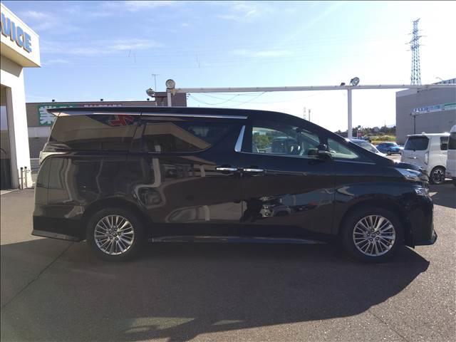 ４ＷＤ☆禁煙☆走行５．２万キロ☆純正９型ナビ☆フリップダウンＭ☆両側パワスラ☆クルコン☆ビルトインＥＴＣ☆スマートキー☆プッシュスタート☆純正Ｅ／Ｇスターター☆ＬＥＤヘッドライト☆フォグ☆試乗ＯＫ☆