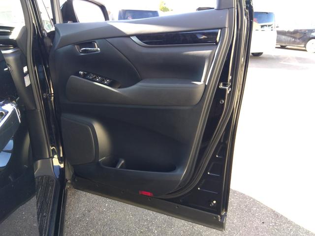 ４ＷＤ☆禁煙☆走行５．２万キロ☆純正９型ナビ☆フリップダウンＭ☆両側パワスラ☆クルコン☆ビルトインＥＴＣ☆スマートキー☆プッシュスタート☆純正Ｅ／Ｇスターター☆ＬＥＤヘッドライト☆フォグ☆試乗ＯＫ☆