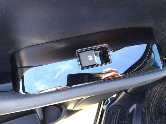 ４ＷＤ☆禁煙☆走行５．２万キロ☆純正９型ナビ☆フリップダウンＭ☆両側パワスラ☆クルコン☆ビルトインＥＴＣ☆スマートキー☆プッシュスタート☆純正Ｅ／Ｇスターター☆ＬＥＤヘッドライト☆フォグ☆試乗ＯＫ☆