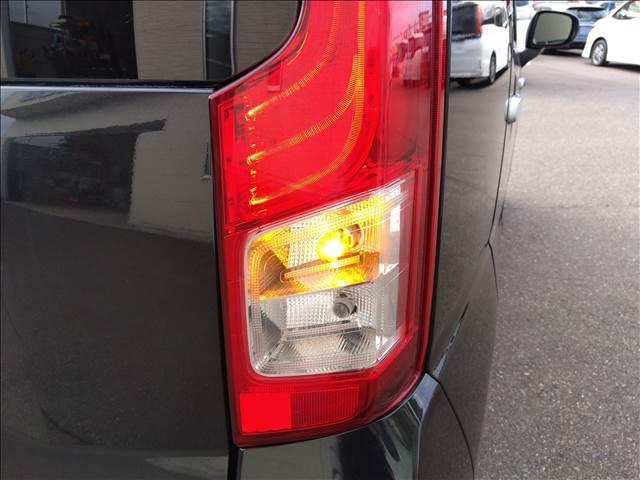 ムーヴ XリミテッドIISAIII☆禁煙☆走行5.5万キロ☆試乗OK 4WD☆禁煙☆走行5.5万キロ☆ナビ☆バックカメラ☆衝突軽減ブレーキ☆オートハイビーム☆車線逸脱警報☆シートヒーター☆ETC☆ドラレコ☆スマートキー☆プッシュスタート☆LEDヘッドライト☆試乗出来ます(6枚目)