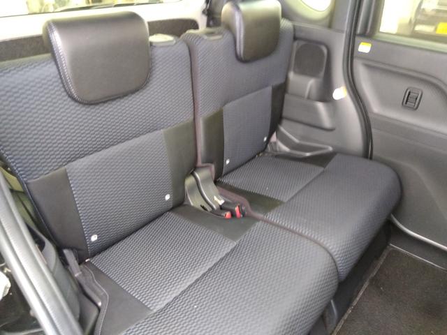 ４ＷＤ☆走行３．３万キロ☆試乗出来ます☆両側パワスラ☆衝突軽減ブレーキ☆オートハイビーム☆ハーフレザーシート☆前席シートヒーター☆ドラレコ☆ＬＥＤヘッドライト☆ＬＥＤフォグ☆コーナーセンサー☆試乗ＯＫ