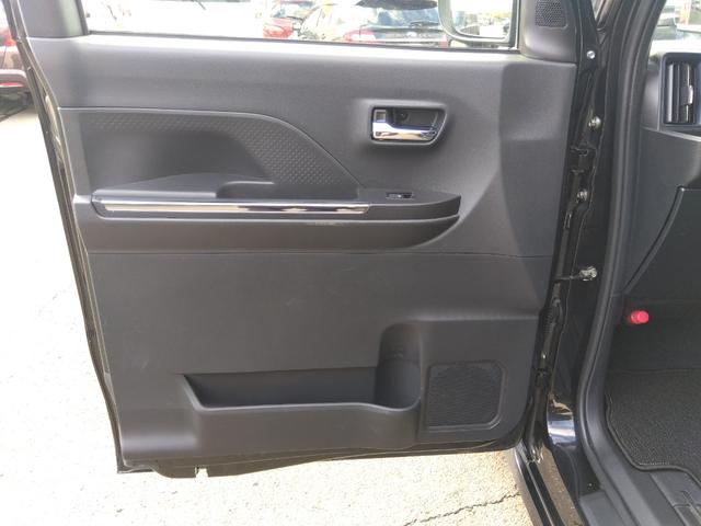 ４ＷＤ☆走行３．３万キロ☆試乗出来ます☆両側パワスラ☆衝突軽減ブレーキ☆オートハイビーム☆ハーフレザーシート☆前席シートヒーター☆ドラレコ☆ＬＥＤヘッドライト☆ＬＥＤフォグ☆コーナーセンサー☆試乗ＯＫ