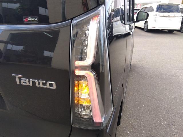 ４ＷＤ☆走行３．３万キロ☆試乗出来ます☆両側パワスラ☆衝突軽減ブレーキ☆オートハイビーム☆ハーフレザーシート☆前席シートヒーター☆ドラレコ☆ＬＥＤヘッドライト☆ＬＥＤフォグ☆コーナーセンサー☆試乗ＯＫ