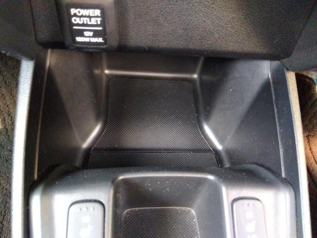 フィット Ｘ４ＷＤ☆禁煙☆走行５．０万キロ☆ナビ☆クルコン☆試乗ＯＫ☆　４ＷＤ☆禁煙☆走行５万キロ☆ナビ☆ＴＶ☆バックカメラ☆クルーズコントロール☆前席シートヒーター☆ＥＴＣ☆コンフォートビューパッケージ☆フォグランプ☆モデューロアルミホイール☆試乗出来ます☆（38枚目）