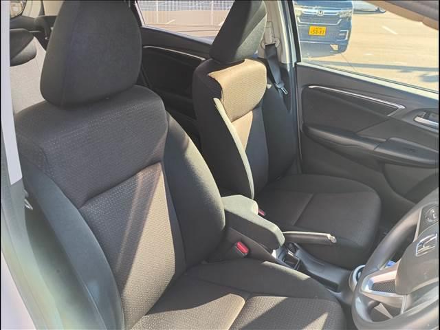 フィットハイブリッド Ｆパッケージ☆４ＷＤ☆禁煙☆走行５．８万キロ☆試乗出来ます☆　４ＷＤ☆禁煙☆走行５．８万キロ☆ナビ☆ＴＶ☆バックカメラ☆スマートキー☆プッシュスタート☆コンフォートビューパッケージ☆オートリトラミラー☆ＬＥＤヘッドライト☆試乗出来ます☆（13枚目）