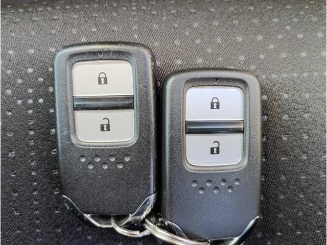 フィットハイブリッド Ｆパッケージ☆４ＷＤ☆禁煙☆走行５．８万キロ☆試乗出来ます☆　４ＷＤ☆禁煙☆走行５．８万キロ☆ナビ☆ＴＶ☆バックカメラ☆スマートキー☆プッシュスタート☆コンフォートビューパッケージ☆オートリトラミラー☆ＬＥＤヘッドライト☆試乗出来ます☆（28枚目）