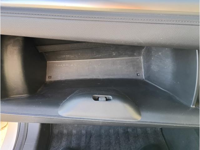 フィットハイブリッド Ｆパッケージ☆４ＷＤ☆禁煙☆走行５．８万キロ☆試乗出来ます☆　４ＷＤ☆禁煙☆走行５．８万キロ☆ナビ☆ＴＶ☆バックカメラ☆スマートキー☆プッシュスタート☆コンフォートビューパッケージ☆オートリトラミラー☆ＬＥＤヘッドライト☆試乗出来ます☆（44枚目）