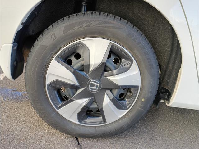 フィットハイブリッド Ｆパッケージ☆４ＷＤ☆禁煙☆走行５．８万キロ☆試乗出来ます☆　４ＷＤ☆禁煙☆走行５．８万キロ☆ナビ☆ＴＶ☆バックカメラ☆スマートキー☆プッシュスタート☆コンフォートビューパッケージ☆オートリトラミラー☆ＬＥＤヘッドライト☆試乗出来ます☆（76枚目）