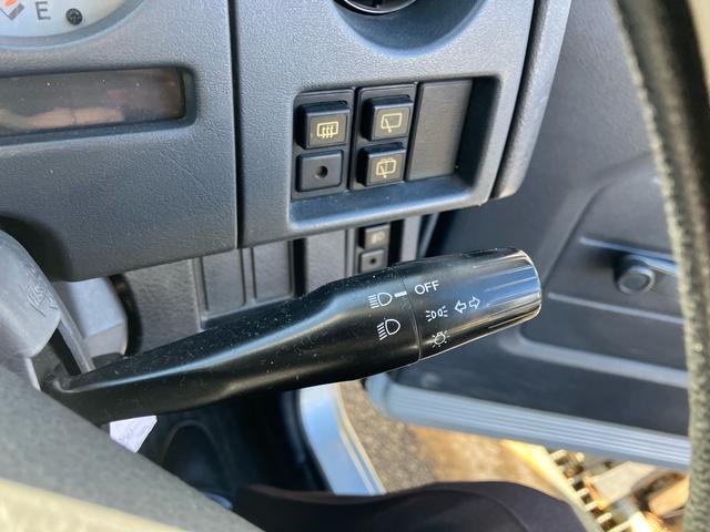 ジムニー インタークーラーターボ 4WD 5速マニュアル ABS エアコン CDオーディオ ルーフキャリア リアースポイラー 夏タイヤ新品(25枚目)