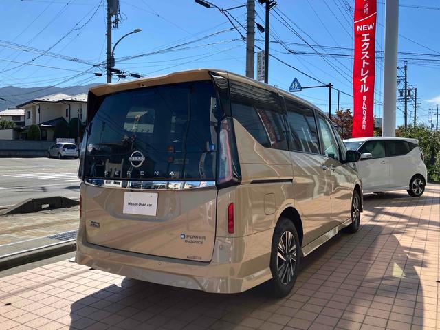 セレナ e-4ORCE ハイウェイスターV 4WD 全周囲カメラ ナビ クリアランスソナー オートクルーズコントロール レーンアシスト 衝突被害軽減システム 両側電動スライドドア オートライト LEDヘッドランプ スマートキー 電動格納ミラー(15枚目)