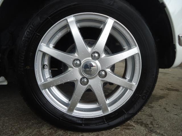 ムーヴキャンバス Ｘリミテッドメイクアップ　ＳＡＩＩ　４ＷＤ　スマートアシスト　両側オートスライドドア　純正ナビ地デジ　バックカメラ　ＵＳＢ電源　スマートキー　社外１４インチアルミ　衝突回避支援システム　衝突警報機能　車線逸脱警報機能　誤発信防止（13枚目）