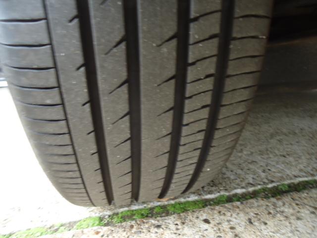 プリウス Aプレミアム ツーリングセレクション 4WD セーフティセンス 純正ナビ地デジ バックカメラ レザーシート パワーシート エアーシート シートヒター LEDヘッドライト ETC クルーズコントロール 純正17インチアルミ スマートキー(17枚目)