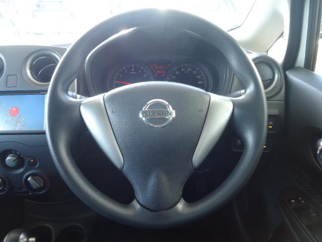 ノート X FOUR 4WD エマージェンシーブレーキ 純正ナビ地デジ バックカメラ スマートキー 車線逸脱警報 横滑り防止(17枚目)