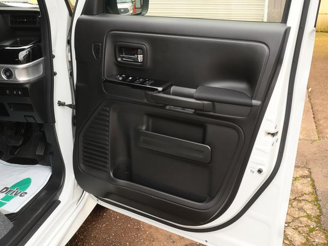 スペーシアカスタム ハイブリッドＸＳ　Ｂｌｕｅｔｏｏｔｈ接続対応　社外メモリナビ／フルセグＴＶ　ＬＥＤヘッドライト／フォグランプ　両側パワースライドドア　スマートキー　純正アルミホイール（18枚目）