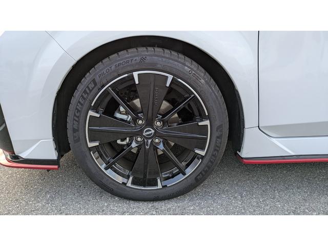 オーラ ニスモ チューンドe-パワー4WD(13枚目)