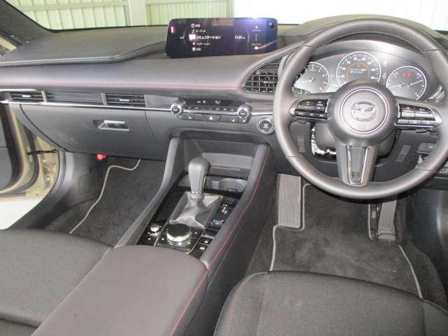 MAZDA3ファストバック 20S ブラックセレクション(16枚目)