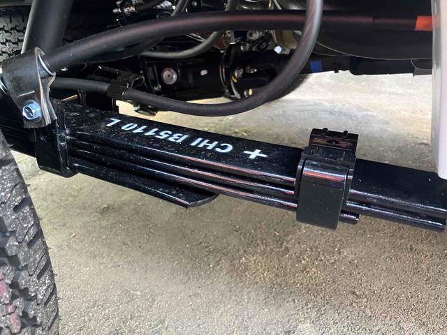 ハイゼットトラック スタンダード 農用スペシャル 4WD 軽トラック 省力パック 電動格納ミラー クリアランスソナー スマートキー アイドリングストップ 電動格納ミラー オートライト エアコン パワーステアリング パワーウィンドウ バイザーマット(11枚目)