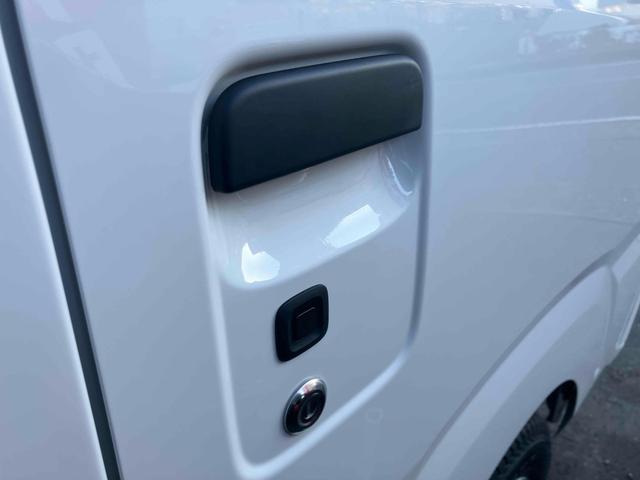 ハイゼットトラック スタンダード 農用スペシャル 4WD 軽トラック 省力パック 電動格納ミラー クリアランスソナー スマートキー アイドリングストップ 電動格納ミラー オートライト エアコン パワーステアリング パワーウィンドウ バイザーマット(13枚目)