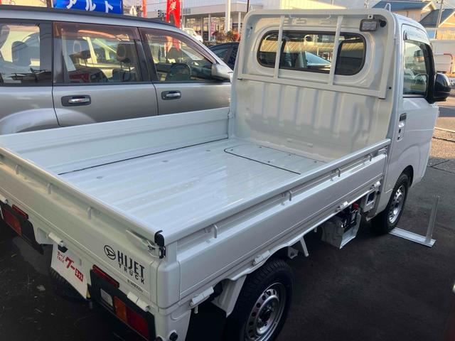 ハイゼットトラック スタンダード 農用スペシャル 4WD 軽トラック 省力パック 電動格納ミラー クリアランスソナー スマートキー アイドリングストップ 電動格納ミラー オートライト エアコン パワーステアリング パワーウィンドウ バイザーマット(15枚目)