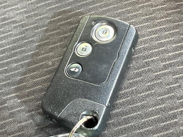 G ジャストセレクション 禁煙車 電動スライド SDナビ フルセグ Bluetooth再生 バックカメラ ETC 6人乗 電動格納ドアミラー ウィンカーミラー オートエアコン スマートキー(9枚目)