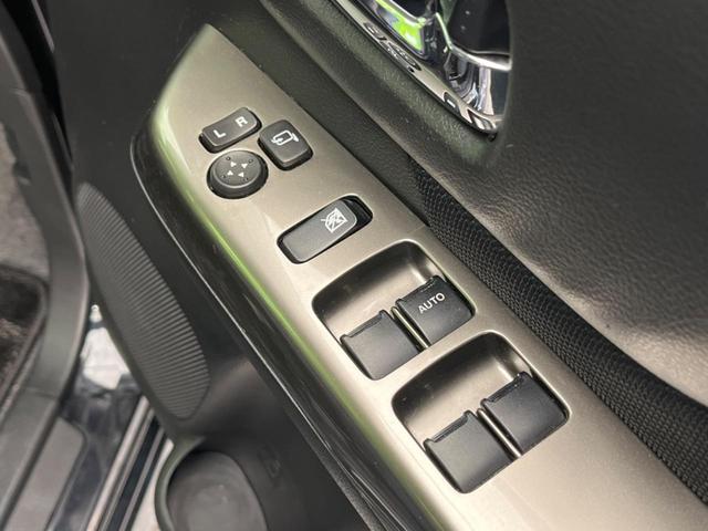 ベースグレード メーカーナビ 全周囲カメラ 電動スライドドア ロールシェード フルセグ Bluetooth HIDヘッド LEDフォグ オートエアコン エネチャージ スマートキー アイドリングストップ(33枚目)
