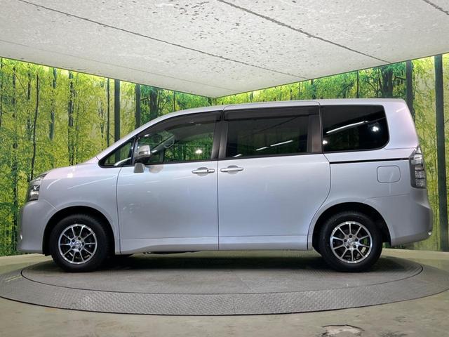 X Lエディション 両側パワスラ 8人乗 純正ナビ バックカメラ デュアルエアコン ドライブレコーダー Bluetooth フルセグ ビルトインETC HIDヘッド アルミホイール スマートキー オートライト(25枚目)