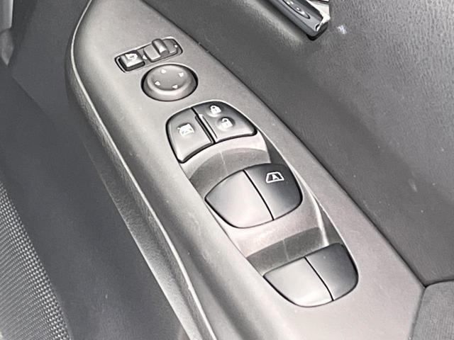 XV 禁煙車 SDナビ LEDヘッド 両側電動 クルーズコントロール オートエアコン オートライト ETC バックカメラ Bluetooth 横滑り防止装置 スマートキー(35枚目)