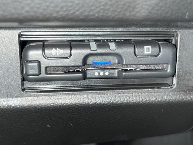 ハイブリッドFX 禁煙車 SDナビ フルセグ オートエアコン バックカメラ ビルトインETC Bluetooth シートヒーター アイドリングストップ プライバシーガラス 盗難防止装置 キーレス 電動格納ドアミラー(5枚目)