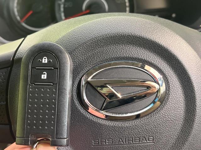 X SAII スマートアシスト2 オートエアコン ETC アイドリングストップ プッシュスタート 電動格納ドアミラー 禁煙車 オートライト 純正14インチアルミ オーディオ CD AUX 横滑り防止装置(8枚目)