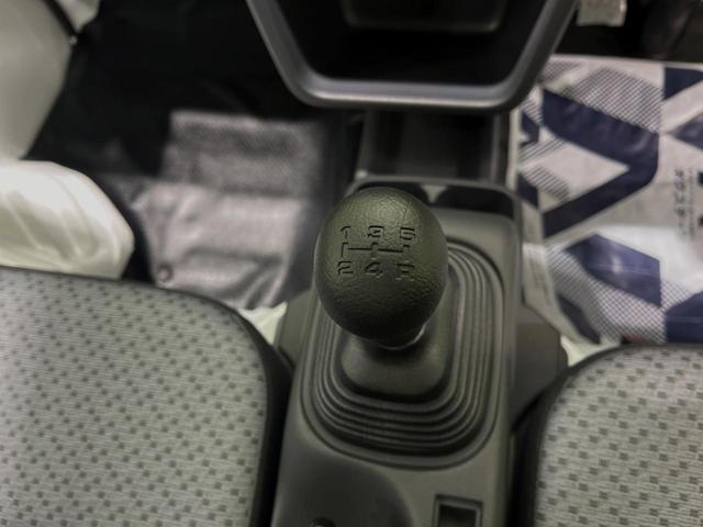 KCエアコン・パワステ 5MT 届出済未使用車 パワーステアリング エアコン オートライト アクセサリーソケット 3方開荷台 ロープフック付トリイ ABS(7枚目)