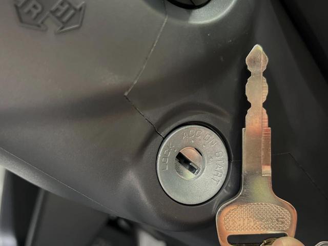 KCエアコン・パワステ 5MT 届出済未使用車 パワーステアリング エアコン オートライト アクセサリーソケット 3方開荷台 ロープフック付トリイ ABS(29枚目)